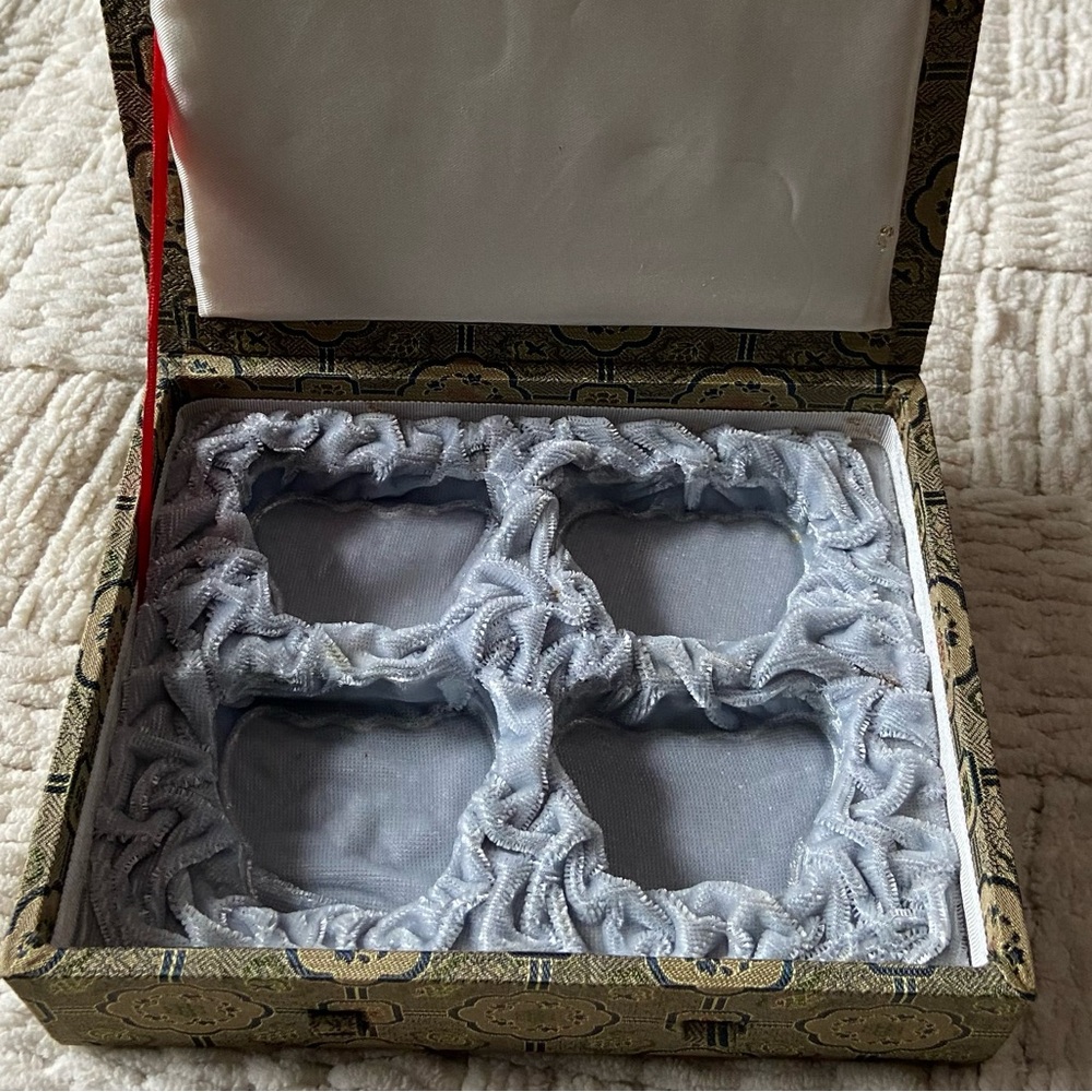Vintage Chinese Cloisonné Enamel Gold Butterfly Trinket Boxes Set of 4 - Picture 7 of 15